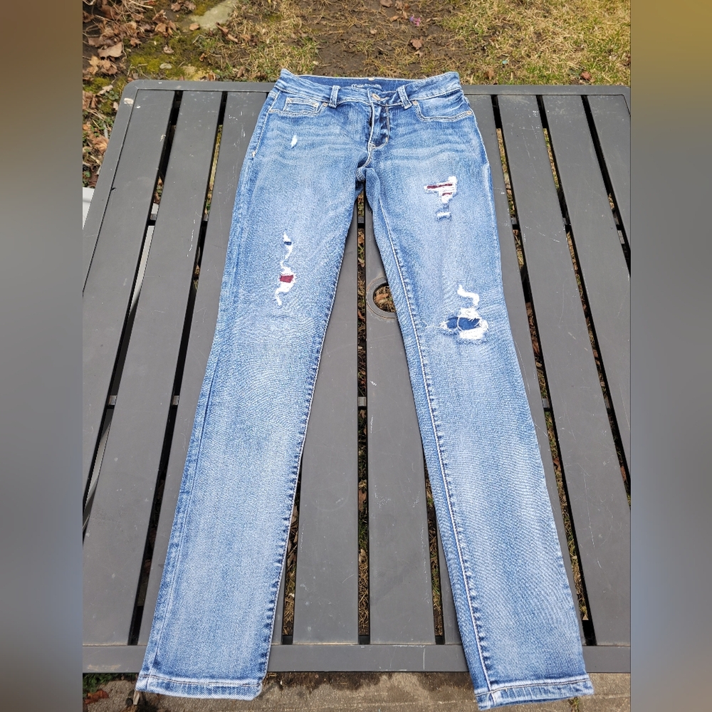 Ladies Maurices distressed jeans in goid shape size XS-reg